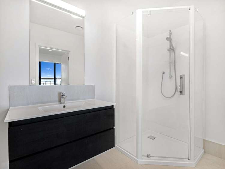 17/11 Carlos Drive Flat Bush_24