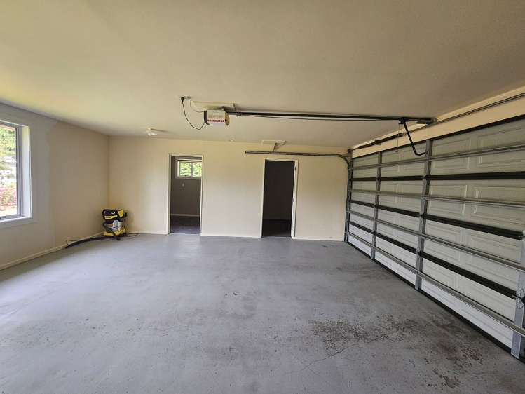 88 Howell Road Totara Valley_4