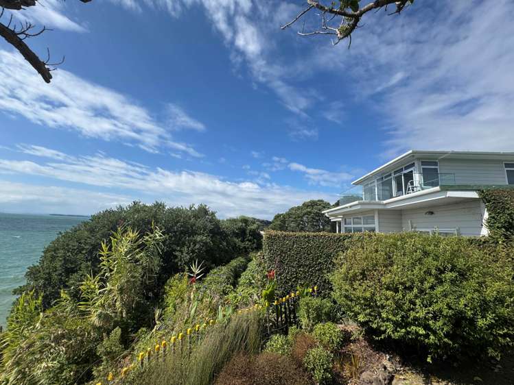 116A Vauxhall Road Narrow Neck_1