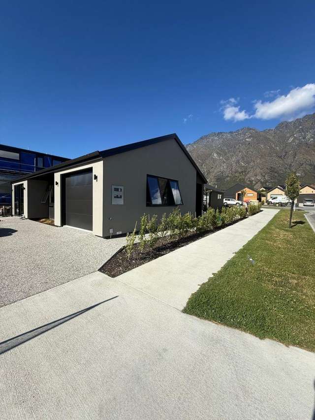 2 Shelduck Road, Jacks Point