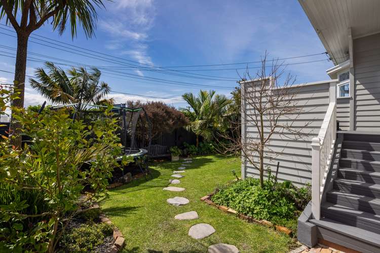 9 Seaview Terrace Mount Albert_26