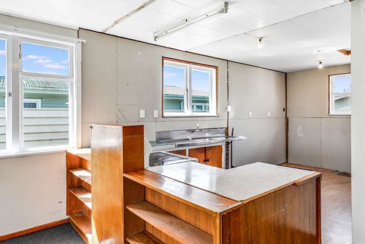 42 Montgomery Crescent Bader_25