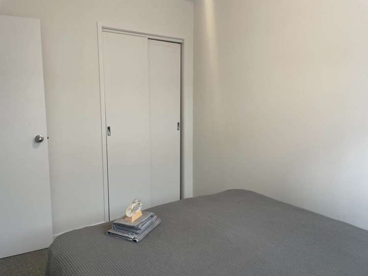 202/10 Flower Street Eden Terrace_9