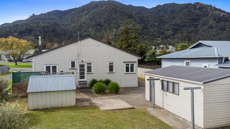 257 Whitaker Street_1