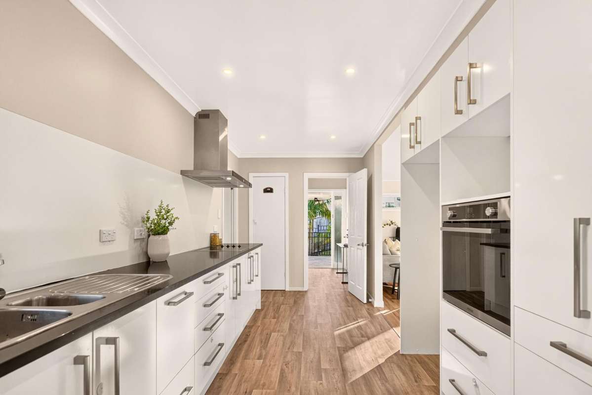 12 Crystal Avenue_5