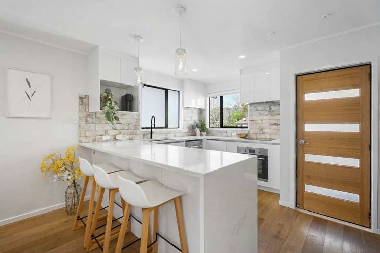 33 Trias Road Totara Vale_12