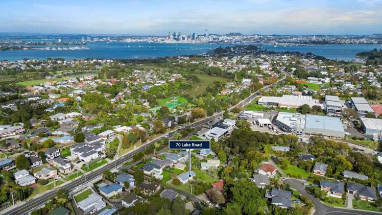 70 Lake Road Northcote_11