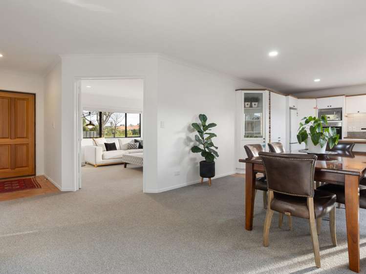 64 Bouverie Crescent Flagstaff_10