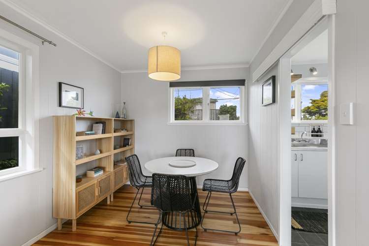 49 Cotswold Crescent Newlands_5