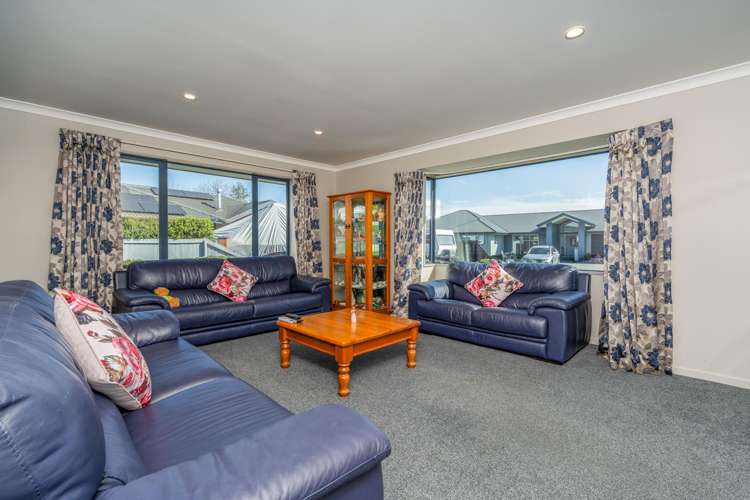 2 Mullion Lane Burwood_7