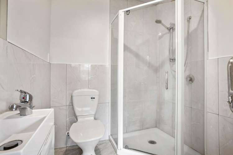 8 Vino Cina Heights Ranui_18