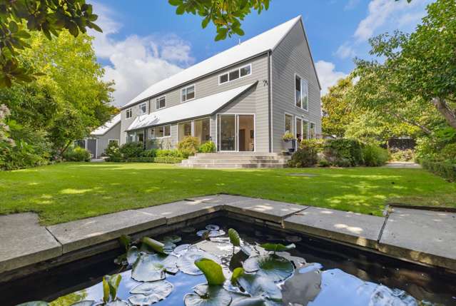 Spacious in Strowan, A short walk to STAC.