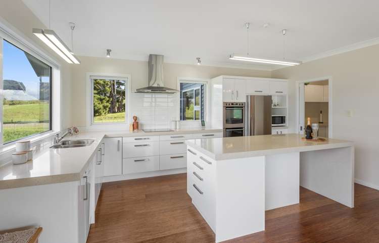 51 Paul Faith Lane Te Horo_7