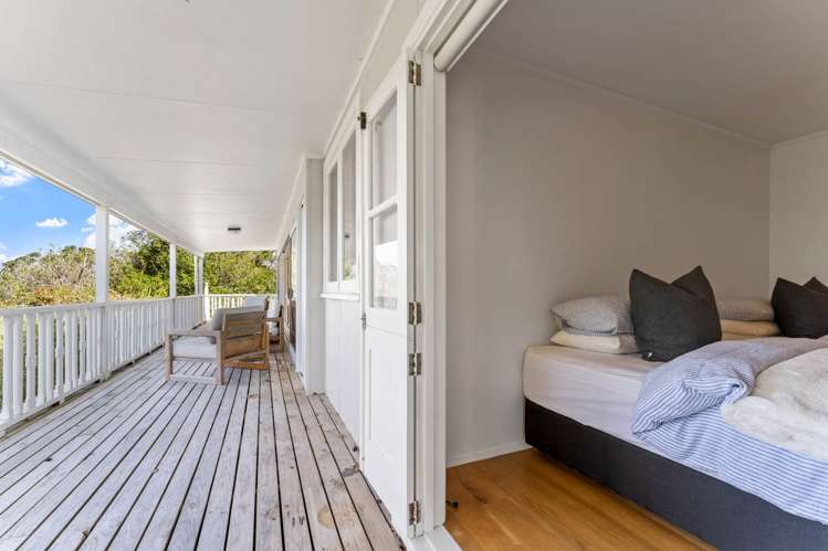 6 Young Street Mahurangi East_17