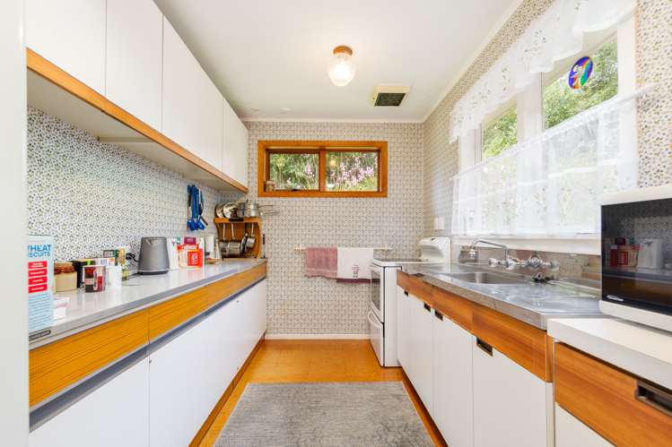 48 Derwent Crescent Titirangi_6