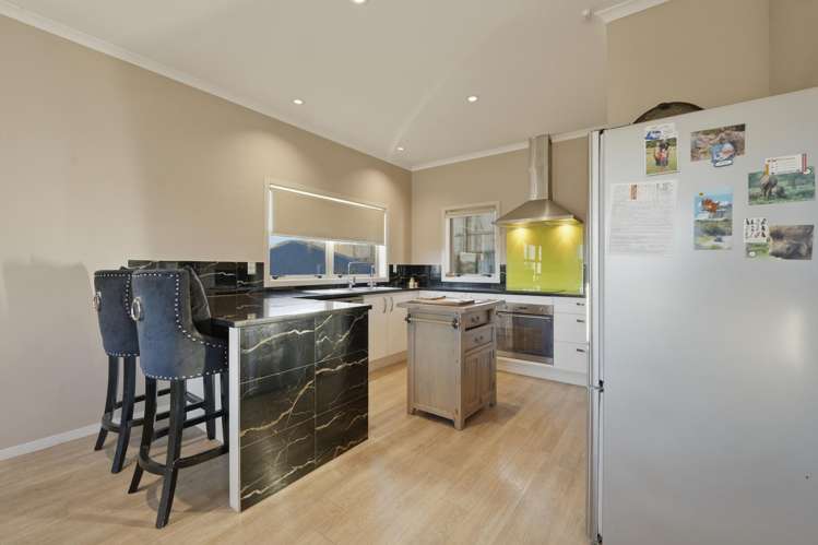85C Dixon Road Glenview_2