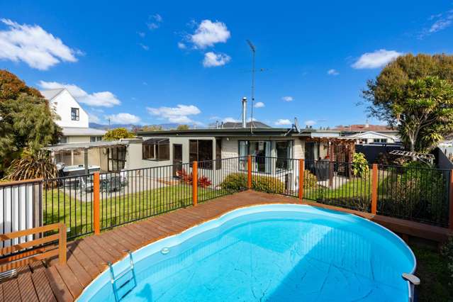 Owners moving rural – motivated to see an offer
