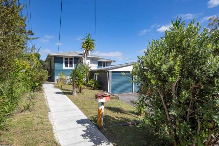 54 Woodfern Crescent Titirangi_2