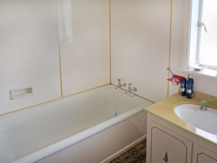 237 Clyde Street Balclutha_12