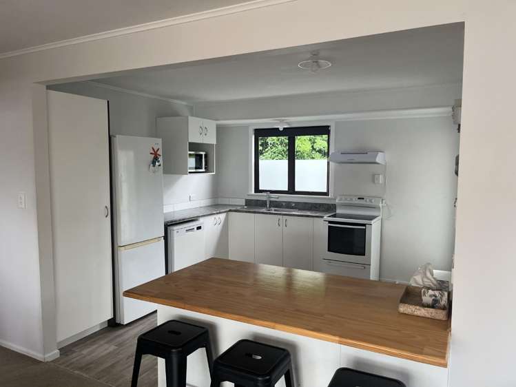 5 Sussex Place 11601_2