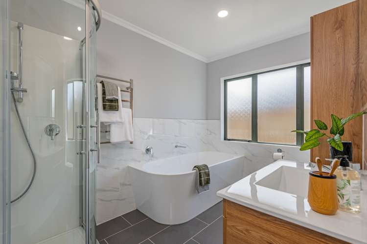 15 Strachan Way Highbury_9