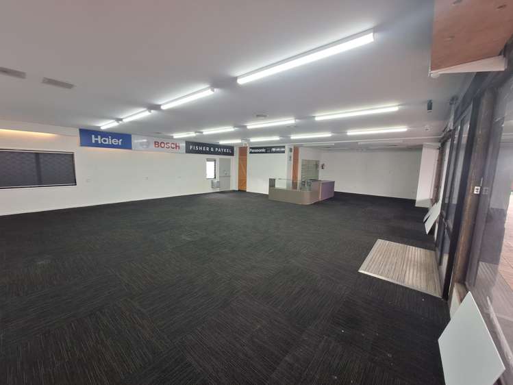 212 Broadway Stratford_3