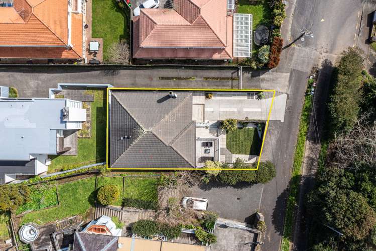 13a Warborough Avenue Epsom_19