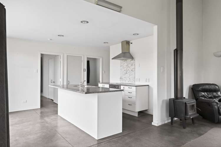 8 Parker Street Elgin_11