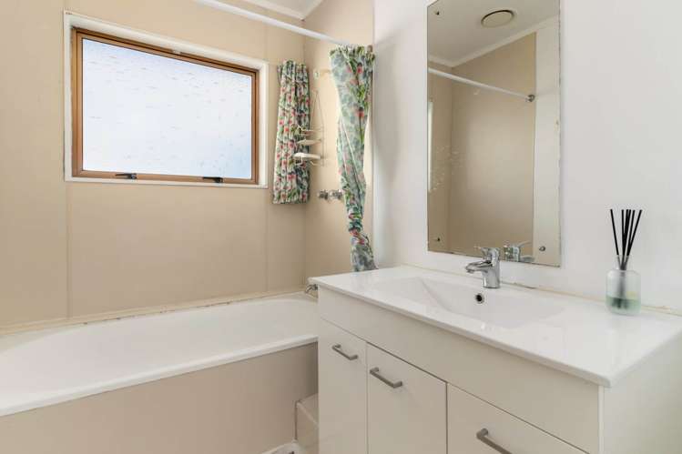 9/31 Blease Street New Lynn_4