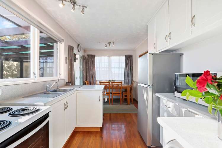 13 Karo Place Glendene_9