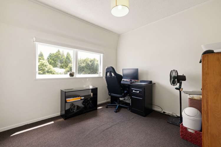 23 Gilbass Avenue Hamilton Lake_18