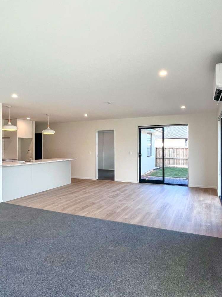 28 Accadia Drive 11103_3
