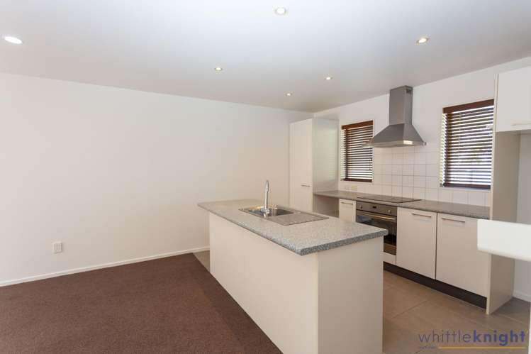 2/65 Brockworth Place_5