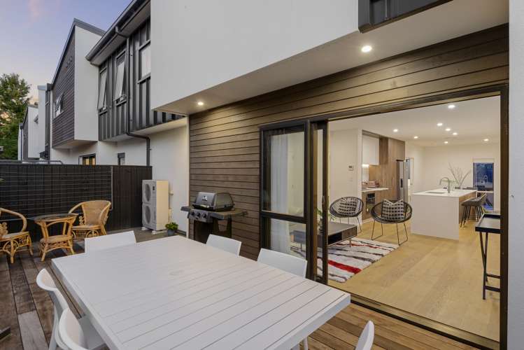 1/18 Rhodes Street Merivale_18