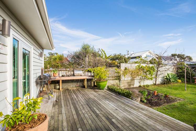 38 Oroua Street Eastbourne_11