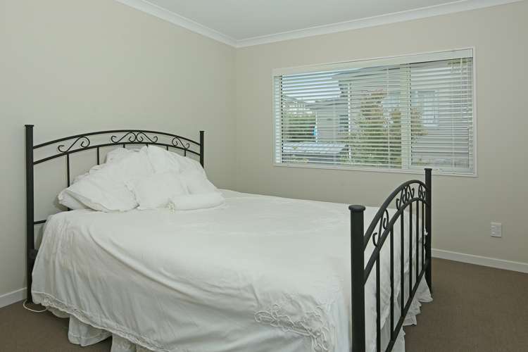 17 Aditi Close Massey_8