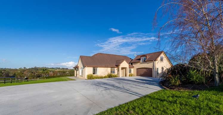 434 Waitakere Road Taupaki_1