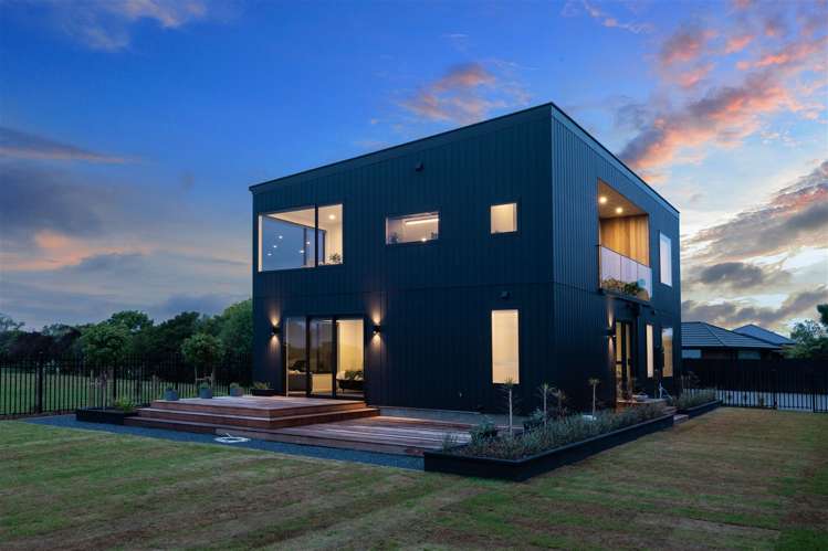 18 Kingsbridge Drive Burwood_24