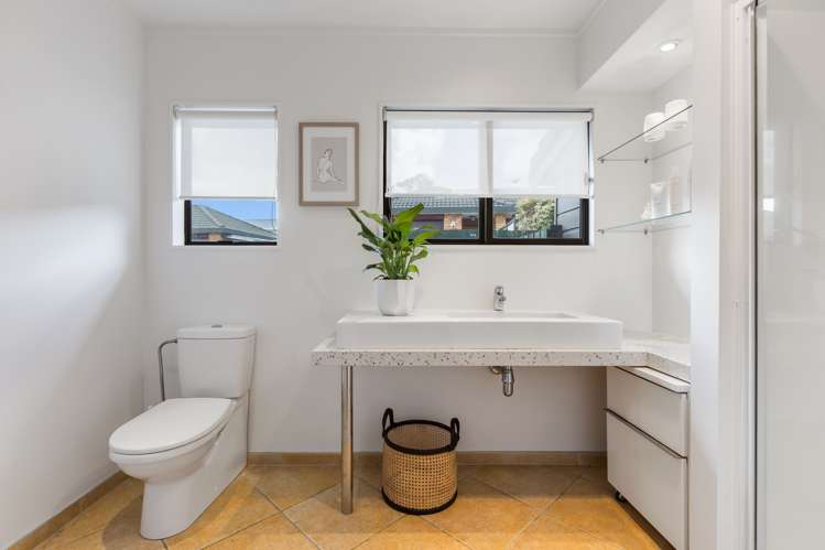 1/6 Cliff View Drive Green Bay_16