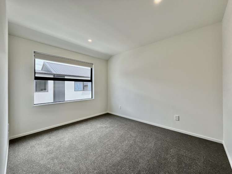 2/27 Evesham Crescent 10222_8