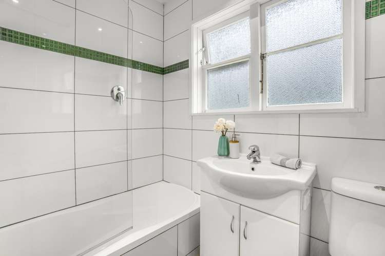 113 Hine Road Wainuiomata_11