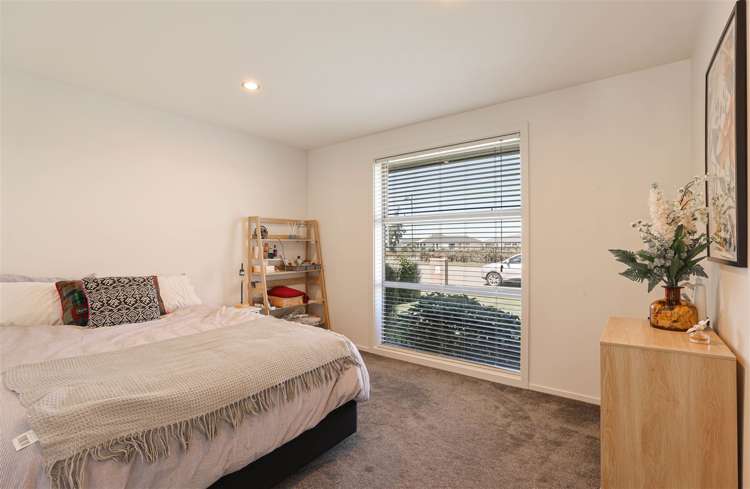 42 Charlesworth Drive Allenton_12