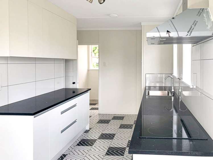 14 Pine Street New Lynn_1