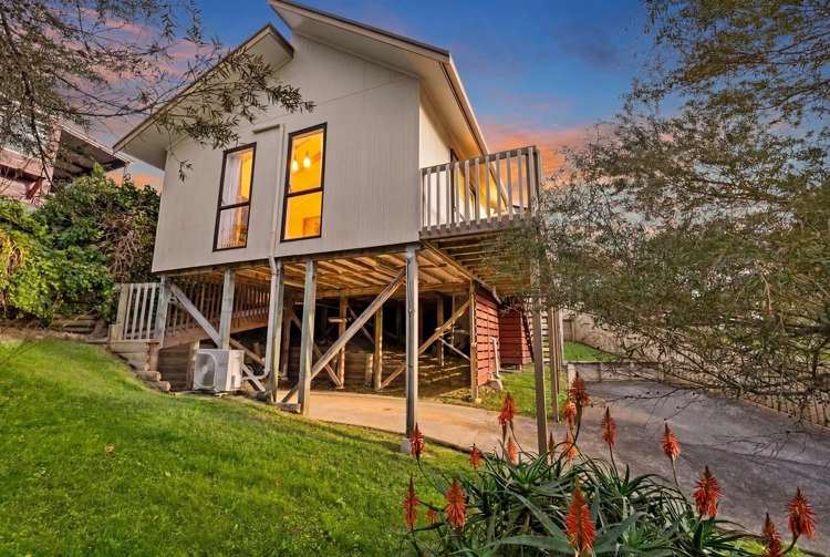1/40 Lilburn Crescent Massey_14