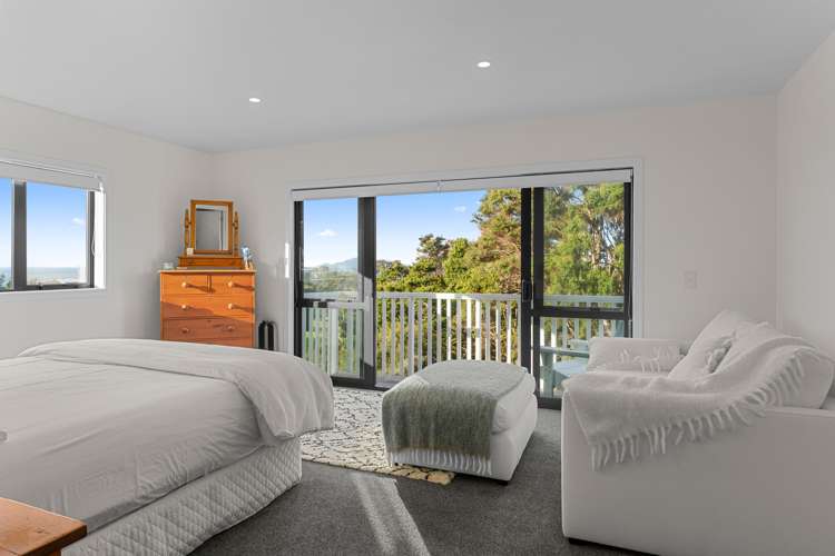 15 Blue Moon Rise Langs Beach_12