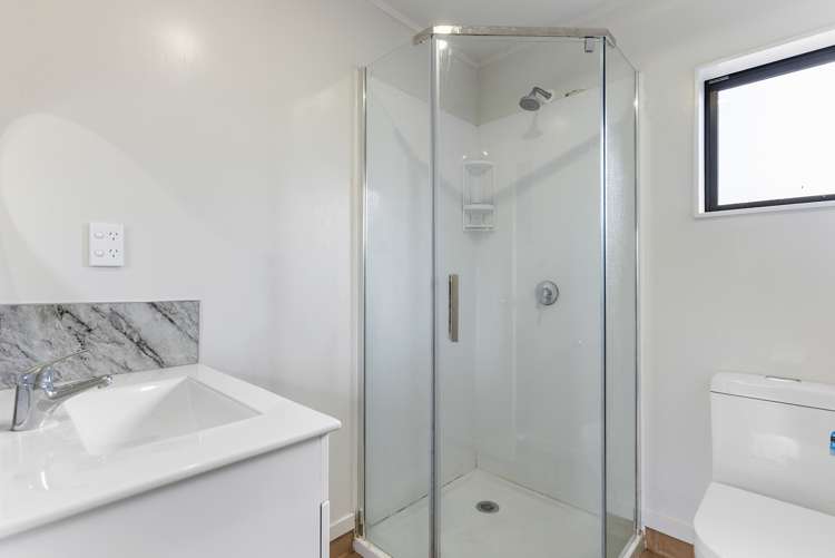 65 Glenview Road Glen Eden_8