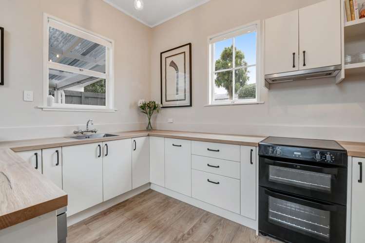 1 Karaka Street Helensville_8