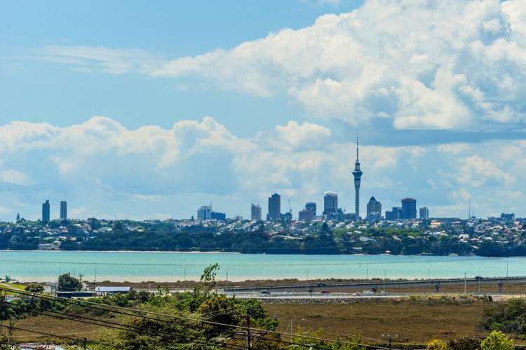 3 Wakeling Avenue Te Atatu South_3