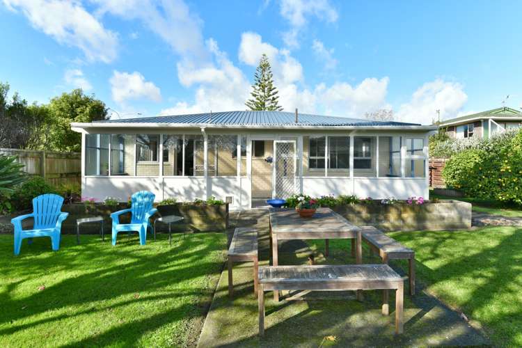 2/111 Florence Avenue Orewa_19
