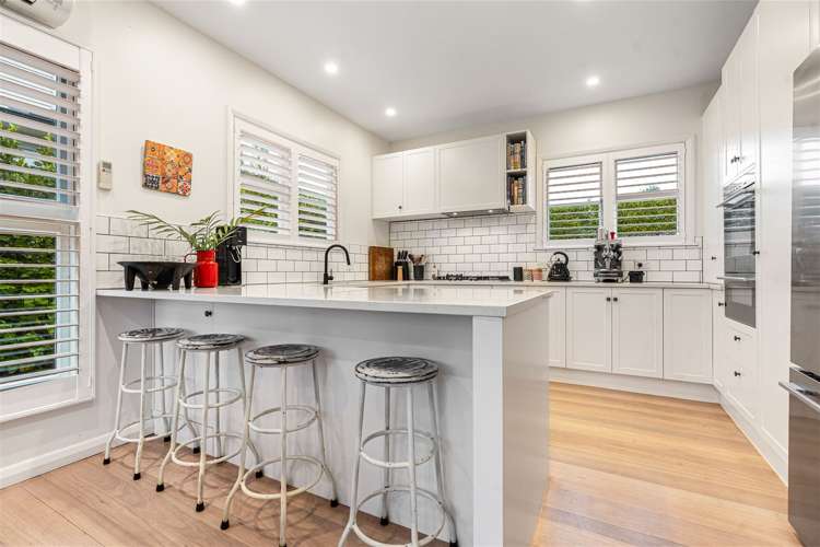 58 Old Lake Road Narrow Neck_5